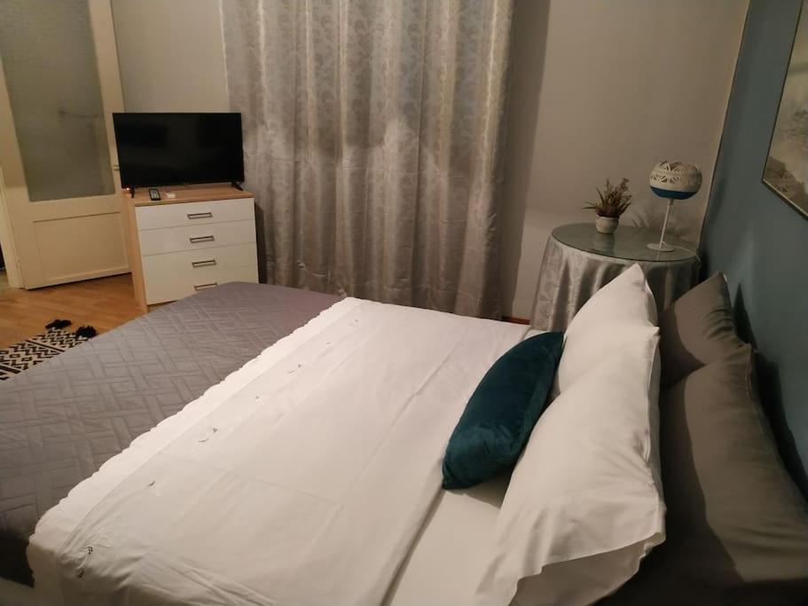 Linda'S House 2 Villa Агрия Екстериор снимка